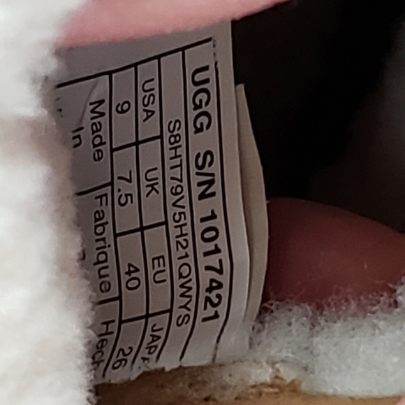 New UGG Boots Cam ll Chestnut Short Zip. Suede Shearling lined boots Studded - Picture 8 of 8